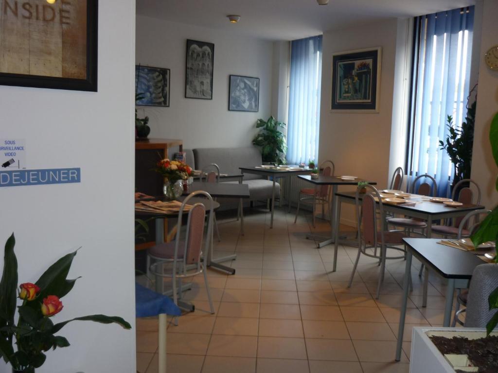 Hotel Entre 2 Mers Proche Bordeaux Carbon-Blanc Exterior photo